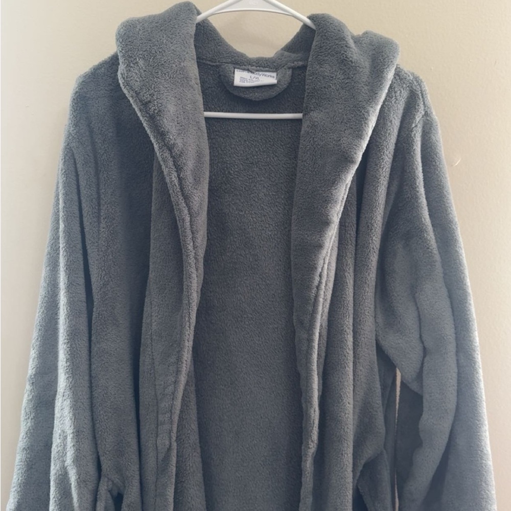 Bath & Body Works Plush Hooded Robe in Charcoal Gray